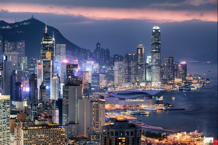 Hong Kong Real Estate to Maintain Momentum as Deals Hit 3-Year High